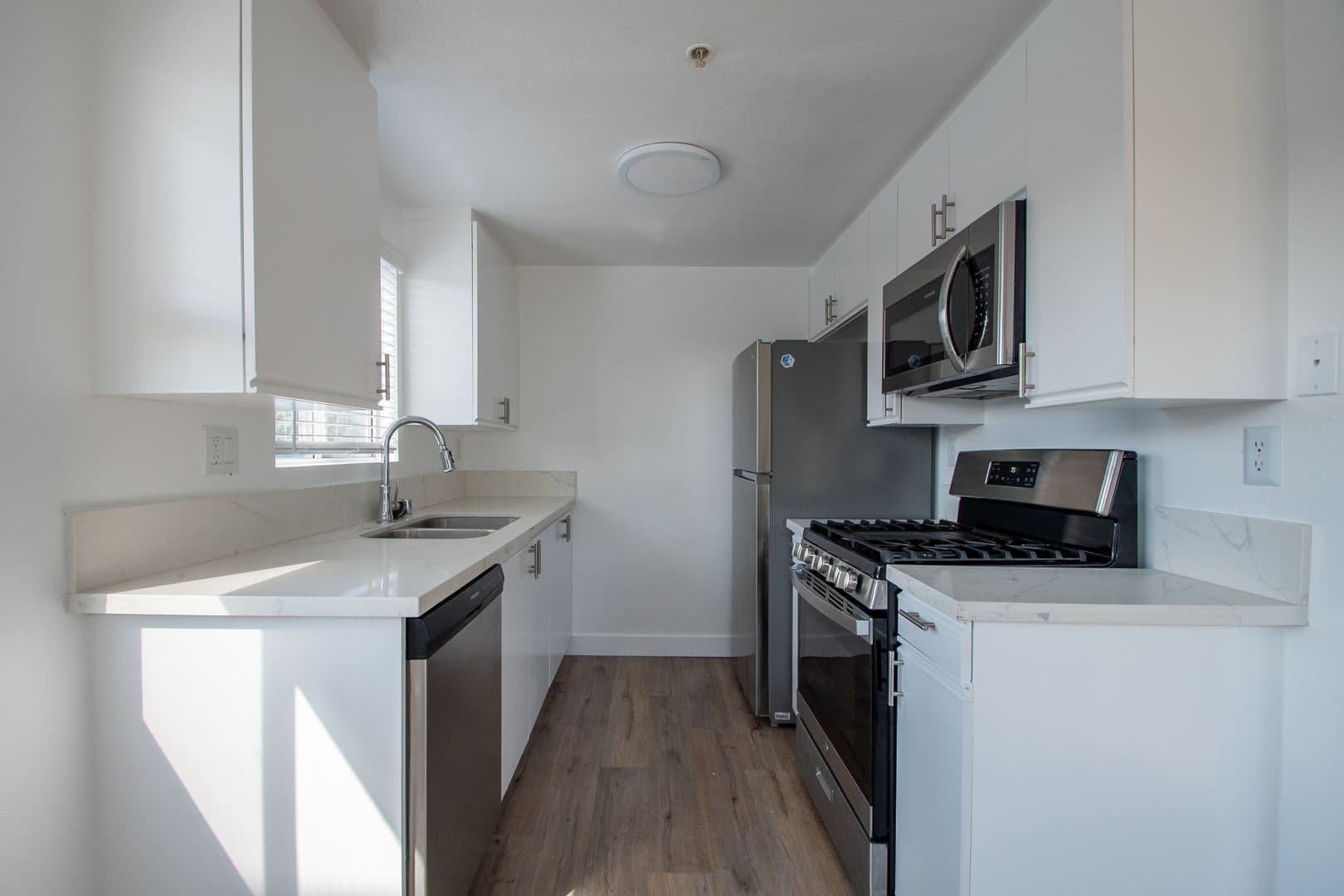 North Hollywood Apartment: 5002 Tujunga Avenue