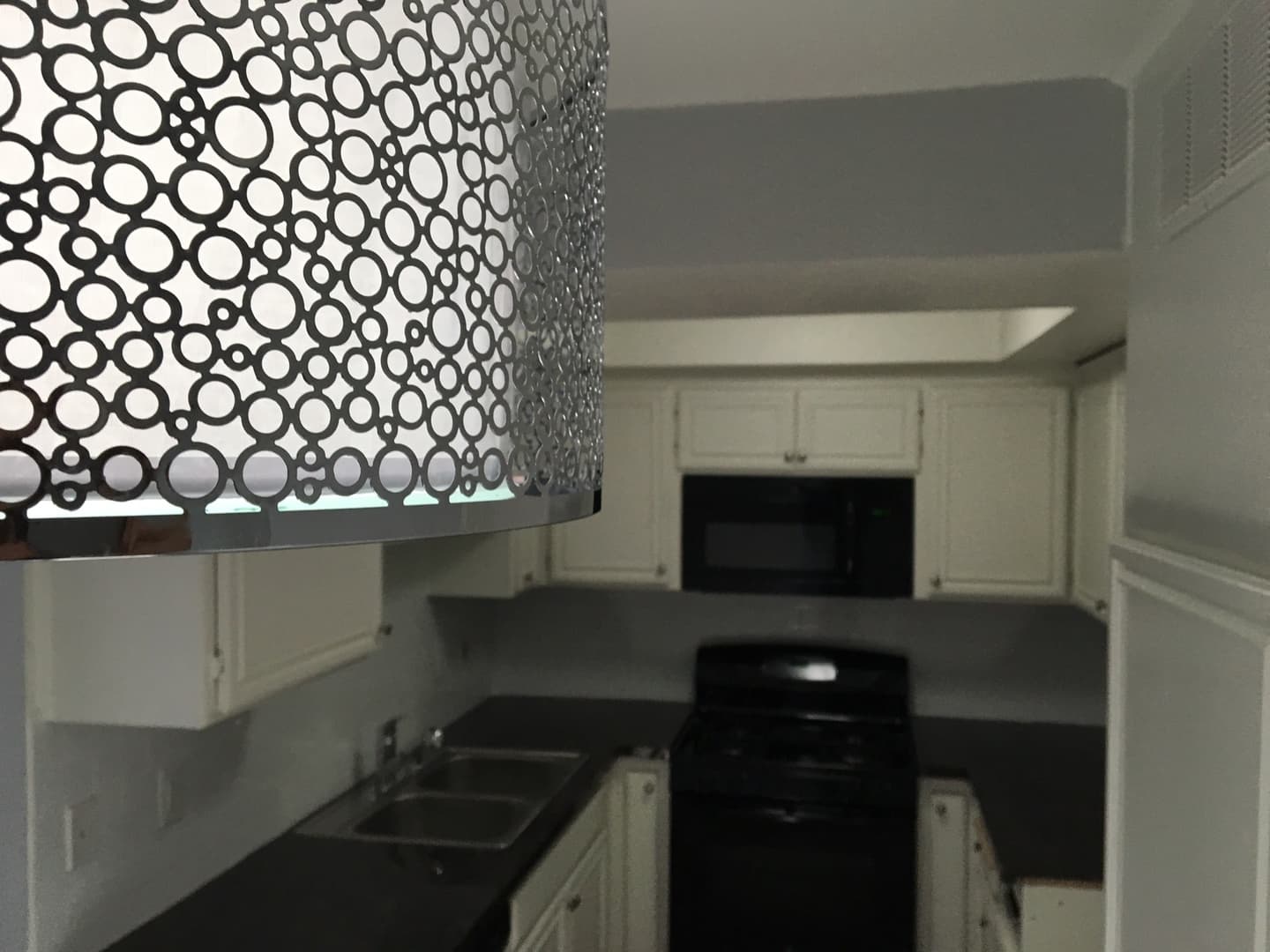North Hollywood Apartment: 5328 Riverton Avenue