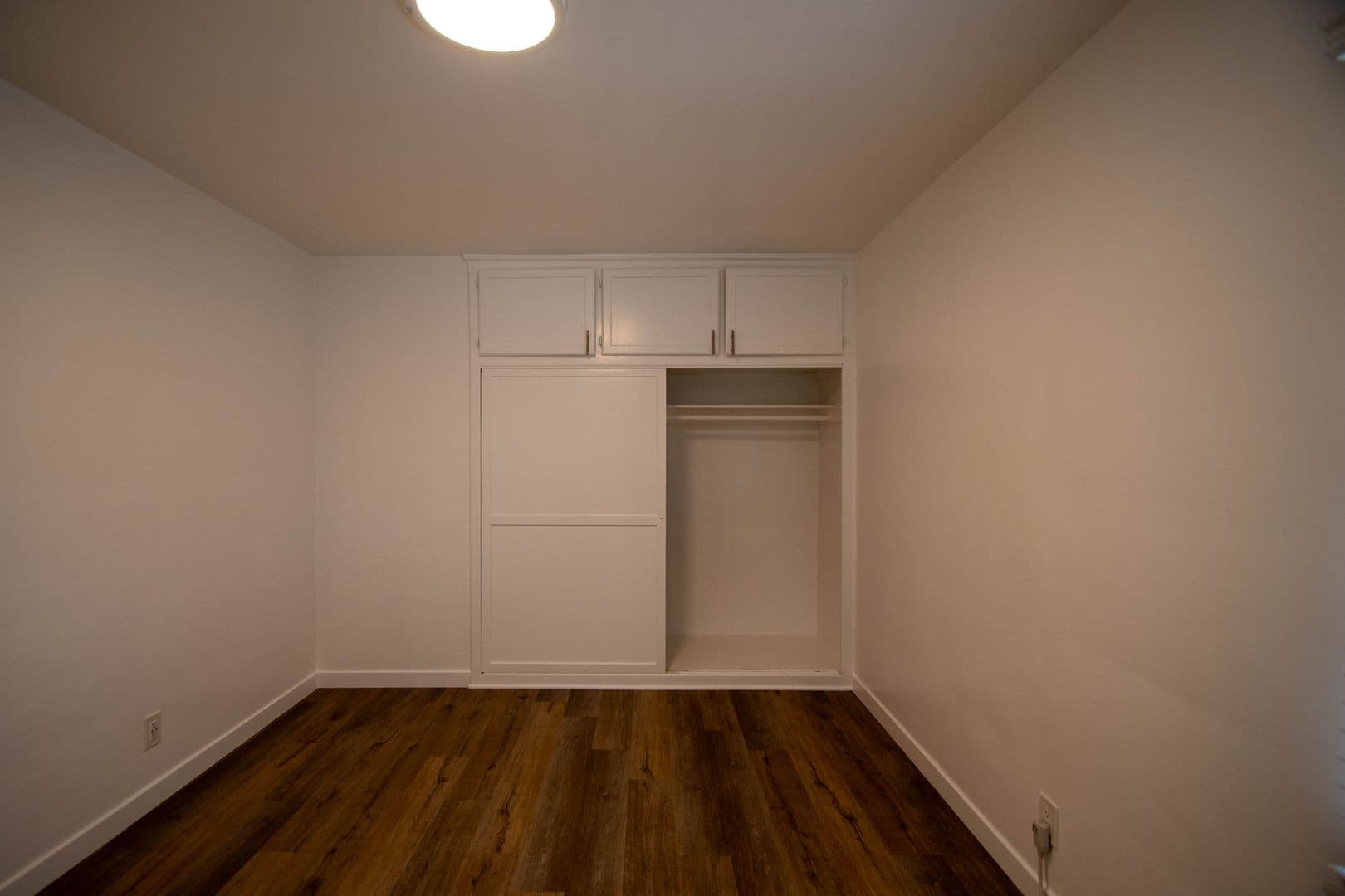 Valley Village Apartment: 12807-13 Burbank Blvd