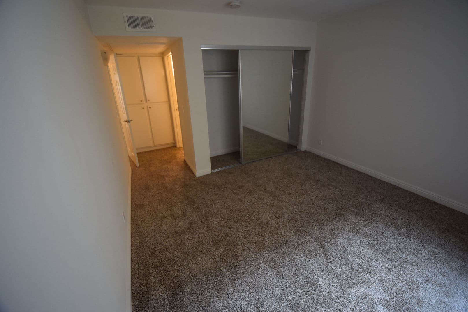 Canoga Park Apartment: 21306 Parthenia Street