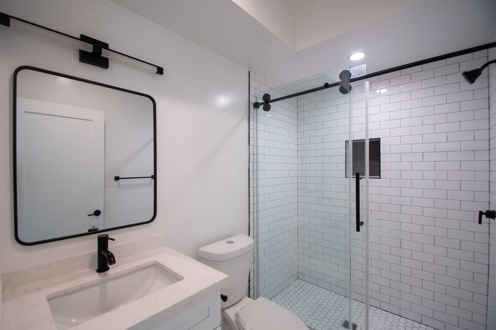 North Hollywood Apartment: 10855 Morrison Street