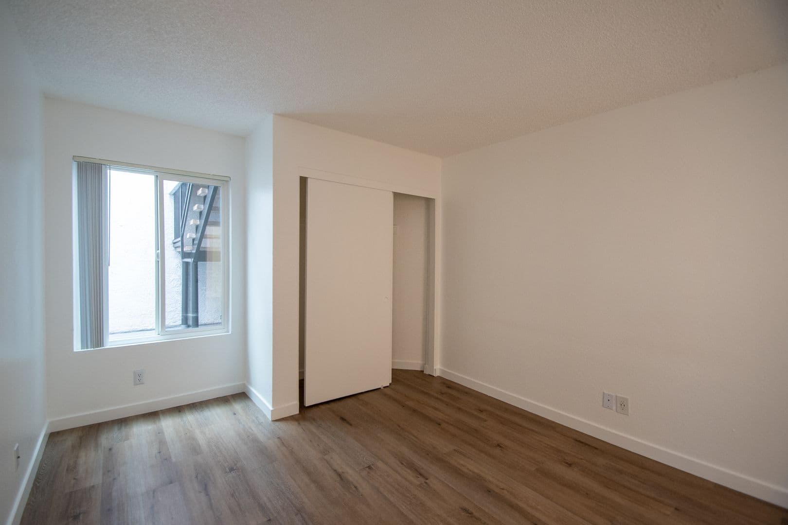 North Hollywood Apartment: 11416 Albers Street