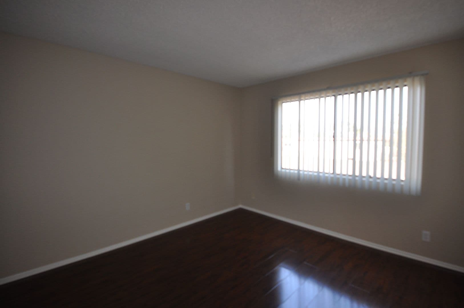 Valley Village Apartment: 12142-50 Oxnard St