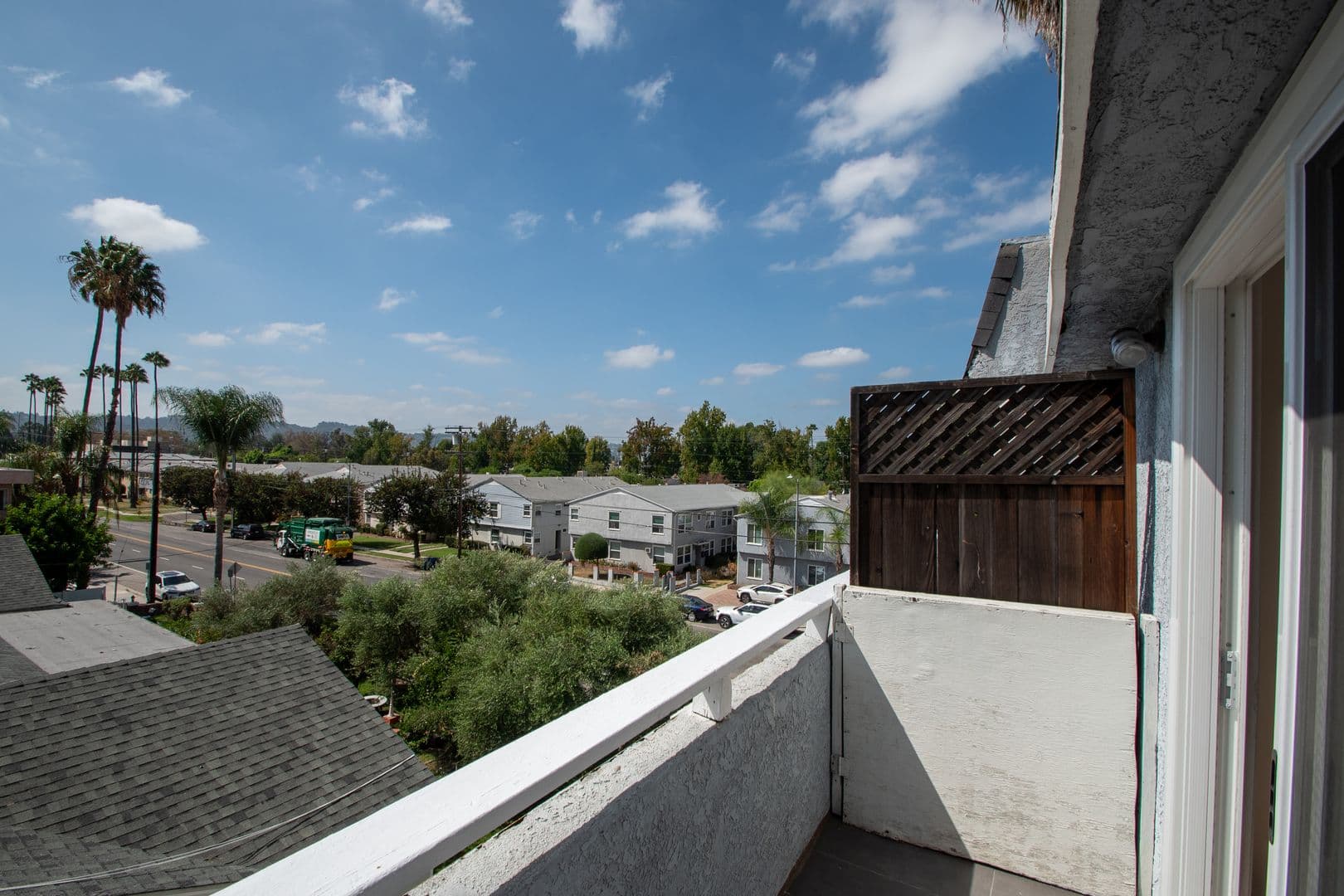 Valley Village Apartment: 5340 Whitsett Avenue