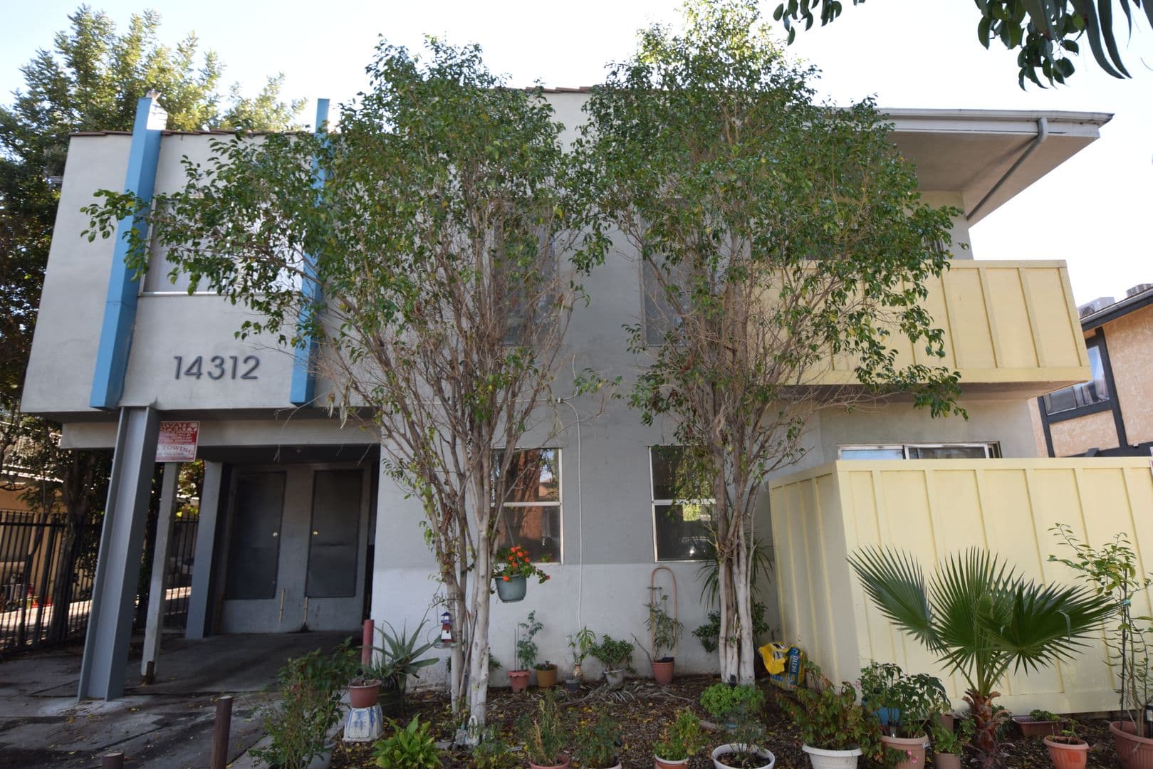 Sherman Oaks Apartment: 14312 Tiara Street