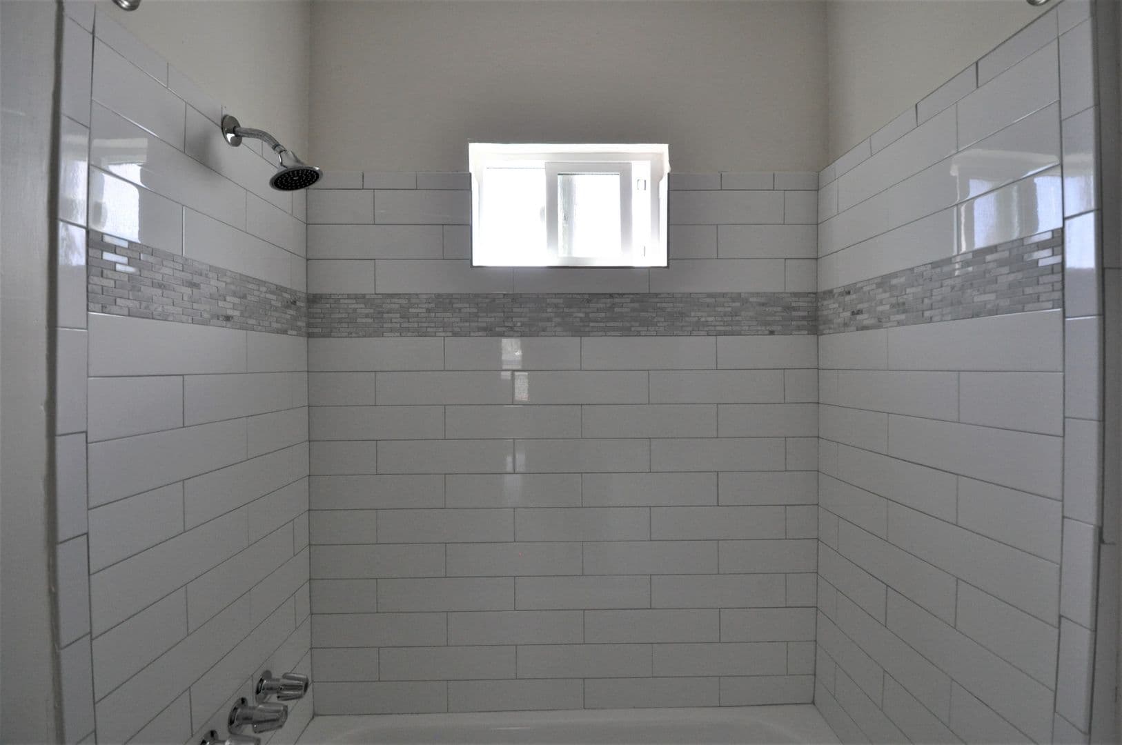 North Hollywood Apartment: 6665 Rhodes Avenue