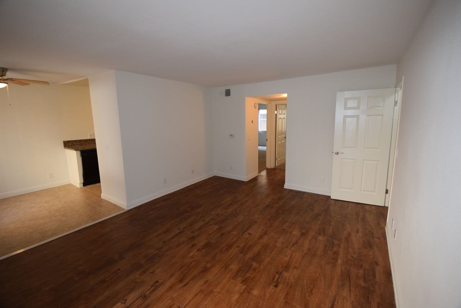 Canoga Park Apartment: 21306 Parthenia Street