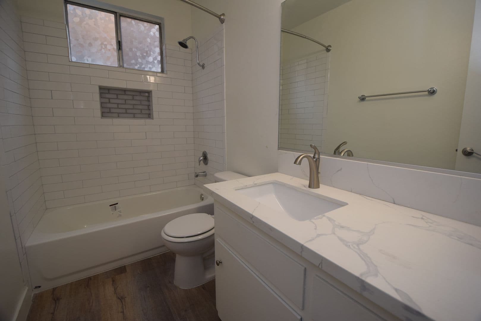 North Hollywood Apartment: 10855 Morrison Street
