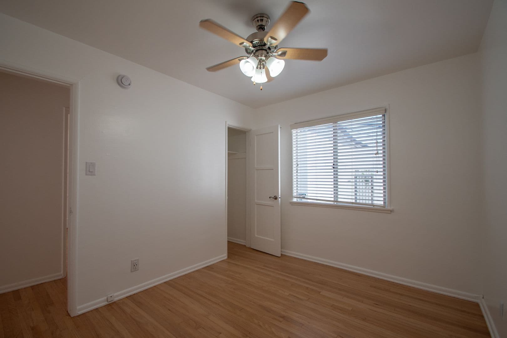 North Hollywood Apartment: 11034-11038 La Maida Street