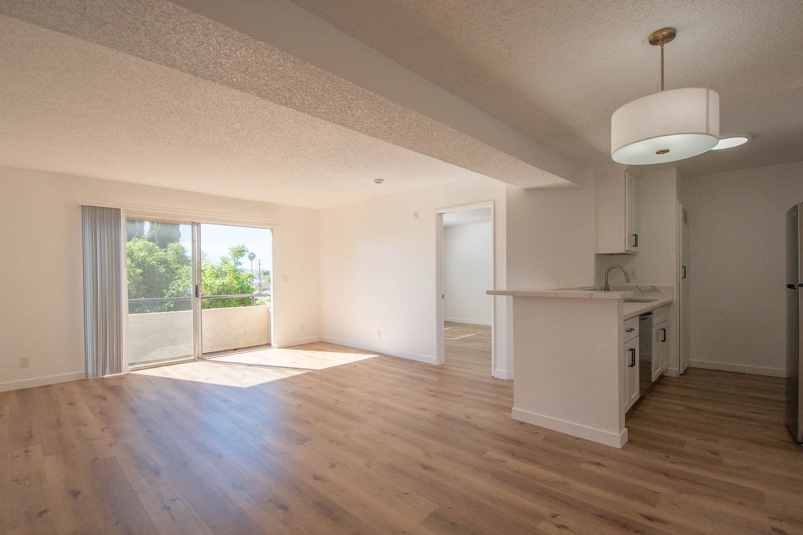 Canoga Park Apartment: 21350 Parthenia Street