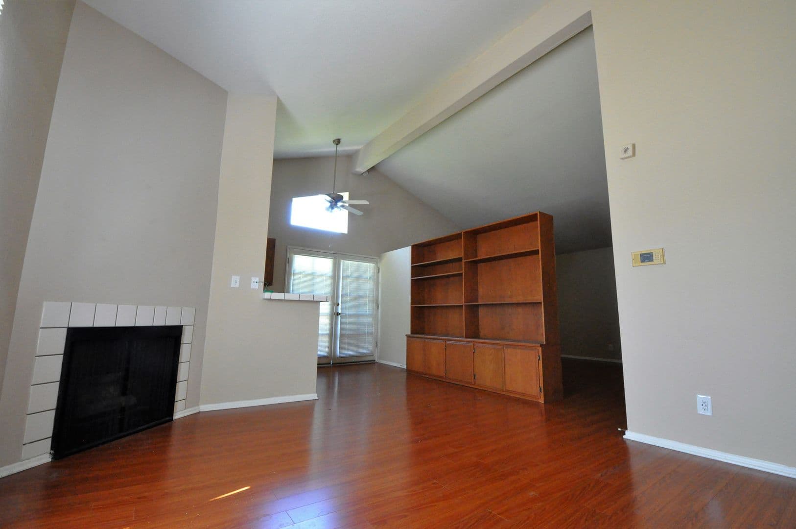 Valley Village Apartment: 12142-50 Oxnard St