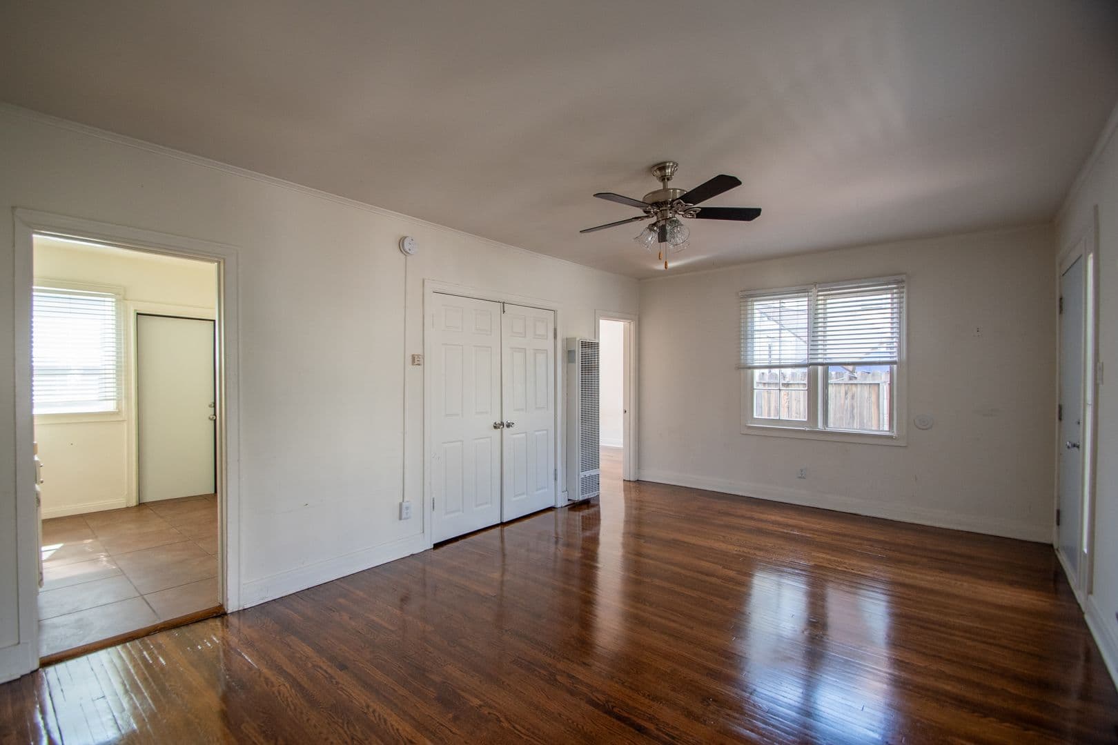 Los Angeles Apartment: 5212 Fountain Avenue
