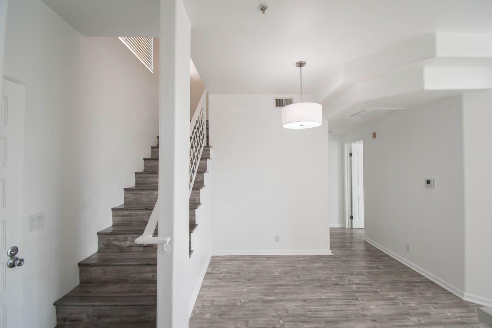 Los Angeles Apartment: 425 Alvarado Street