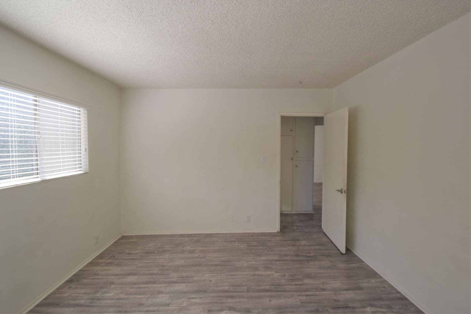 Valley Village Apartment: 12050 Tiara Street