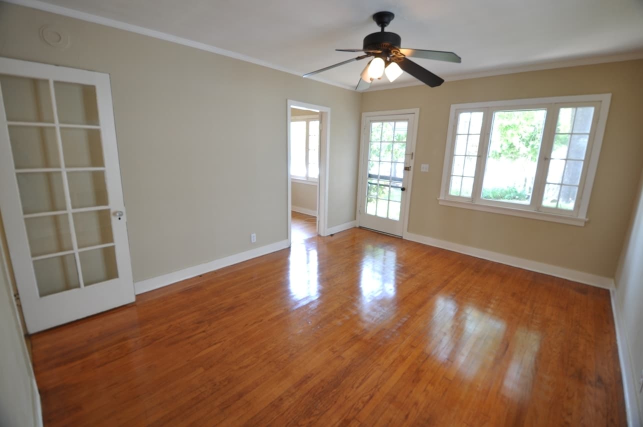 Santa Barbara Apartment: 121 W Arrellaga Street