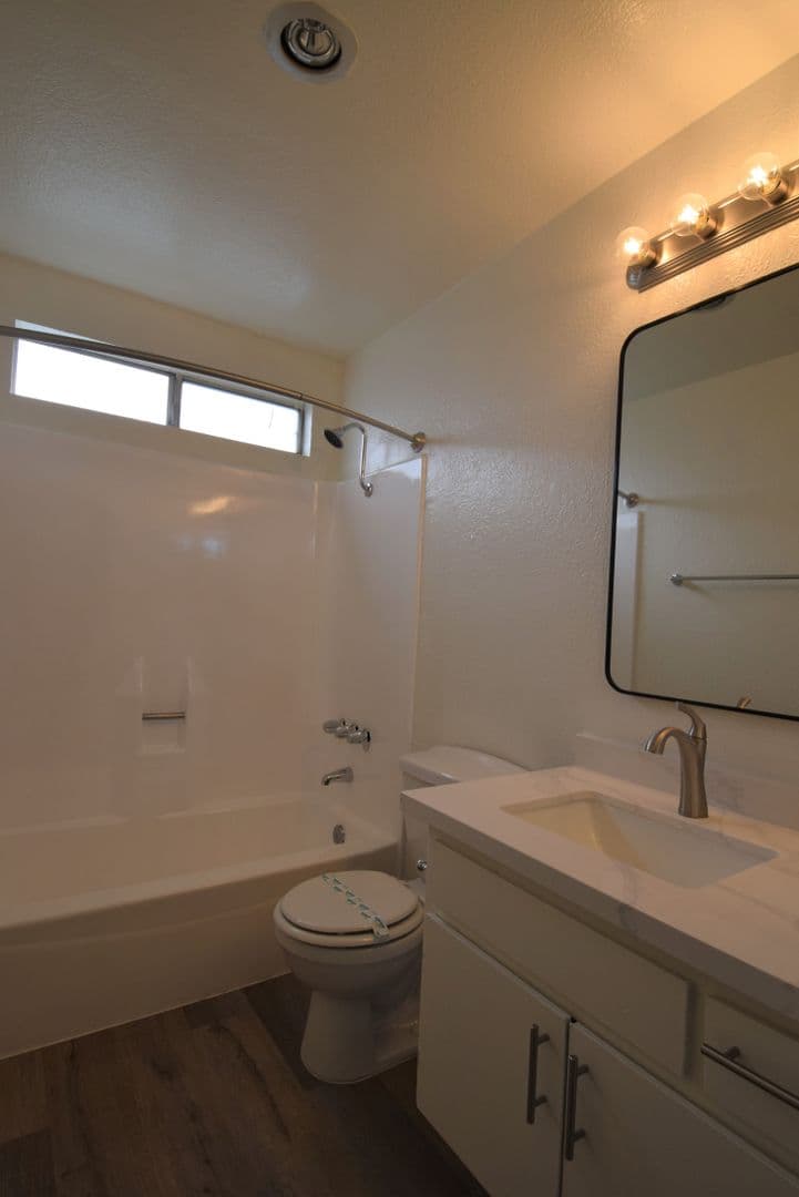 Canoga Park Apartment: 21018 Gresham Street