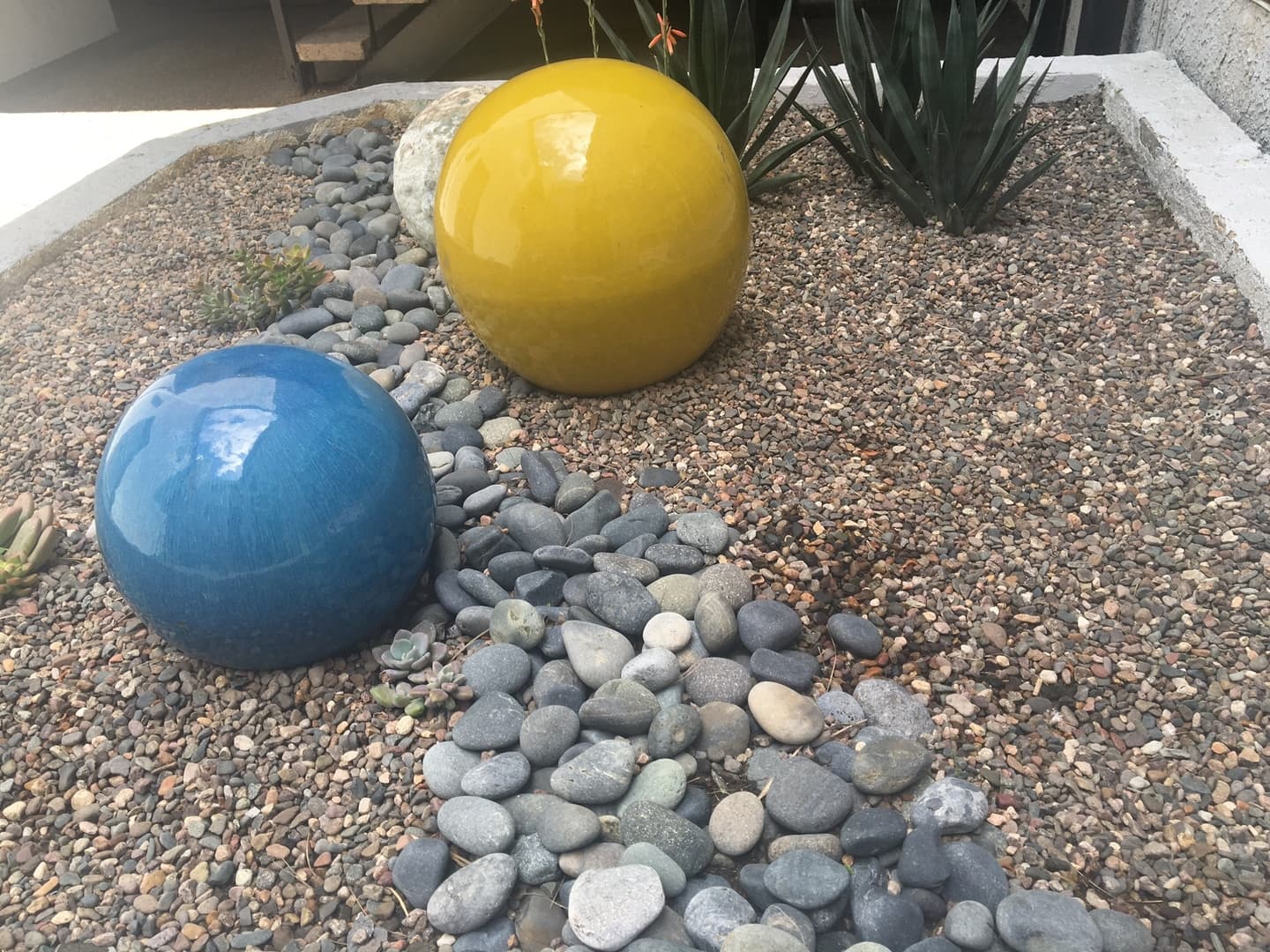 North Hollywood Apartment: 11416 Albers Street