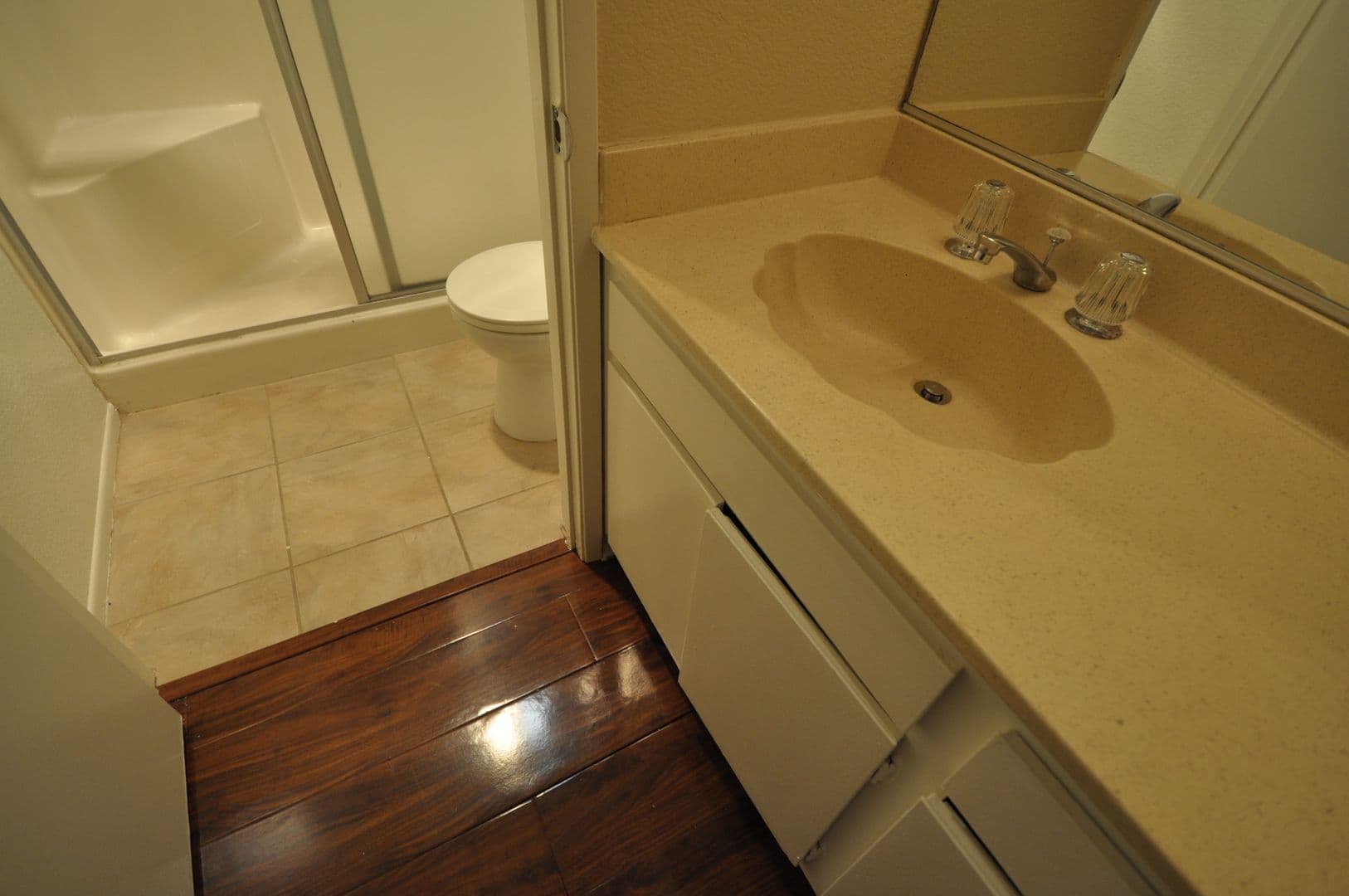 Valley Village Apartment: 12142-50 Oxnard St