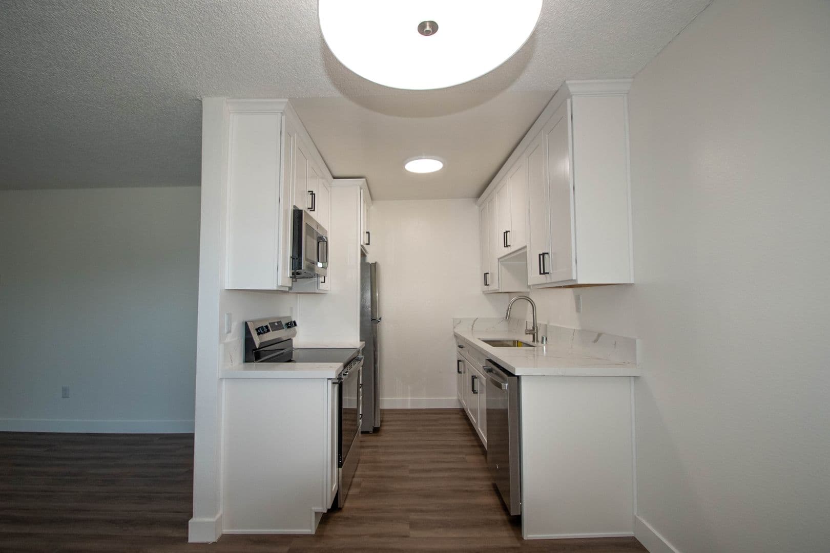 Van Nuys Apartment: 13019 Oxnard Street