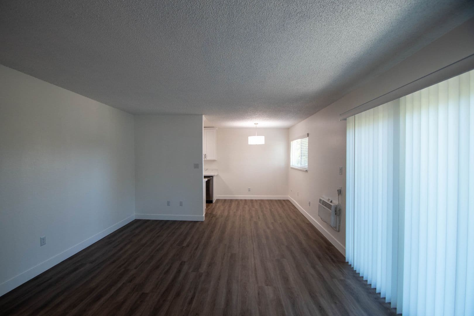 Van Nuys Apartment: 13019 Oxnard Street
