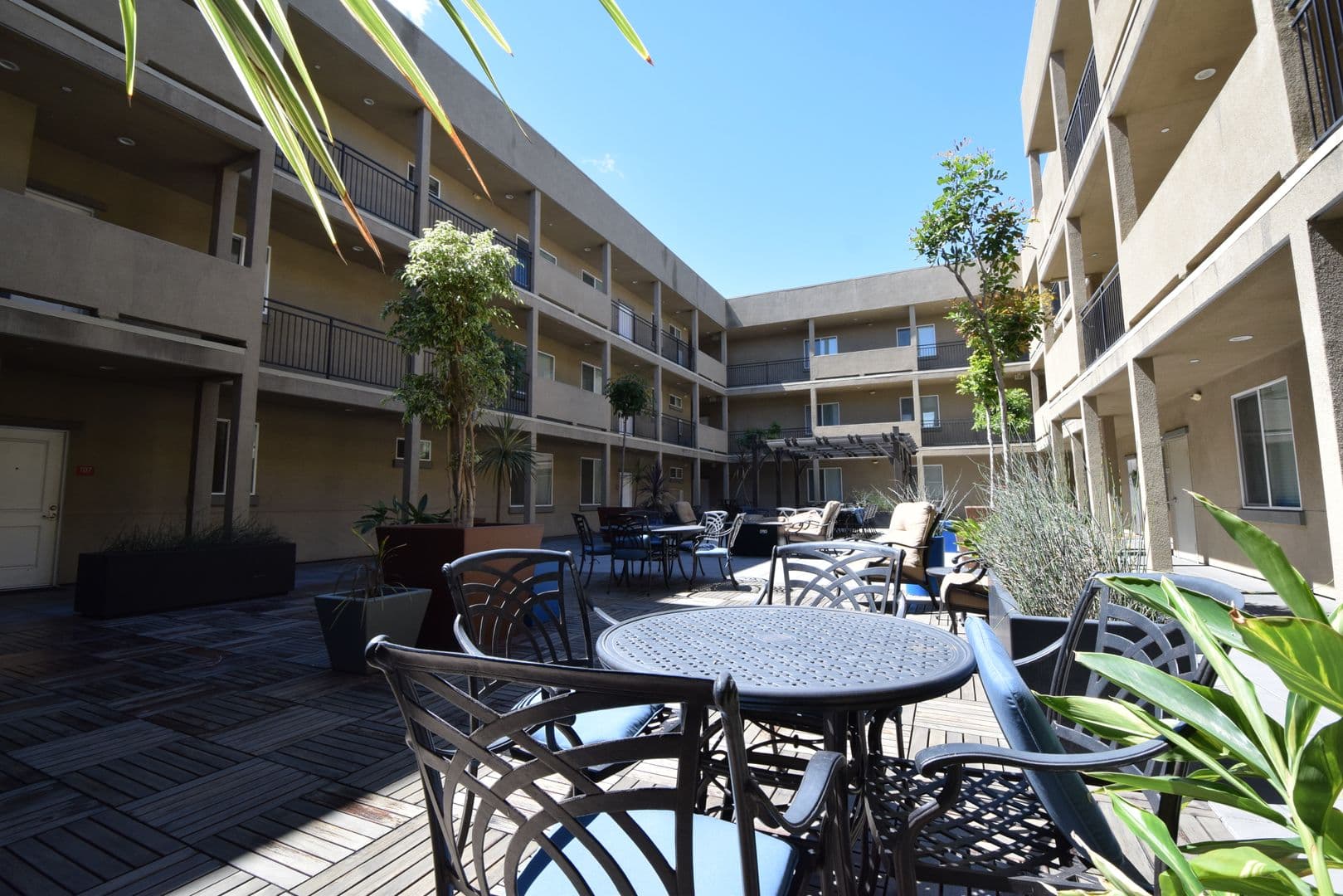 Panorama City Apartment: 7851 Ventura Canyon Avenue