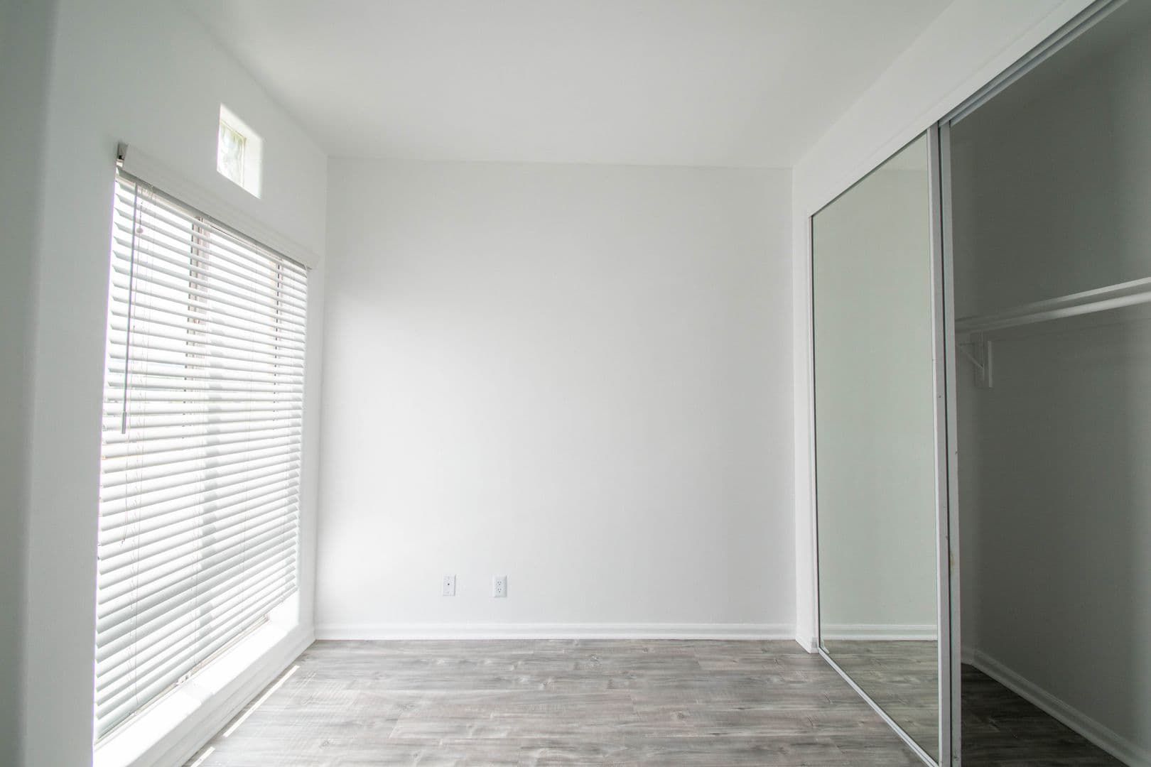 Los Angeles Apartment: 425 Alvarado Street