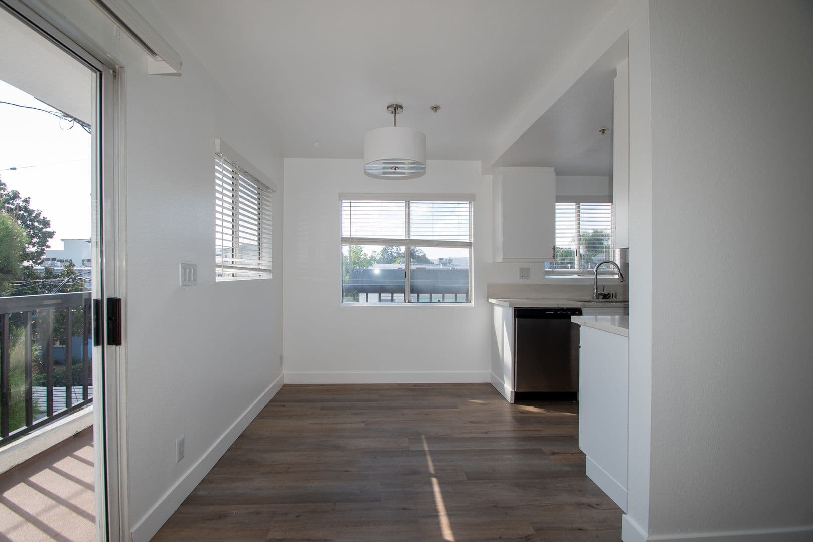 North Hollywood Apartment: 5002 Tujunga Avenue