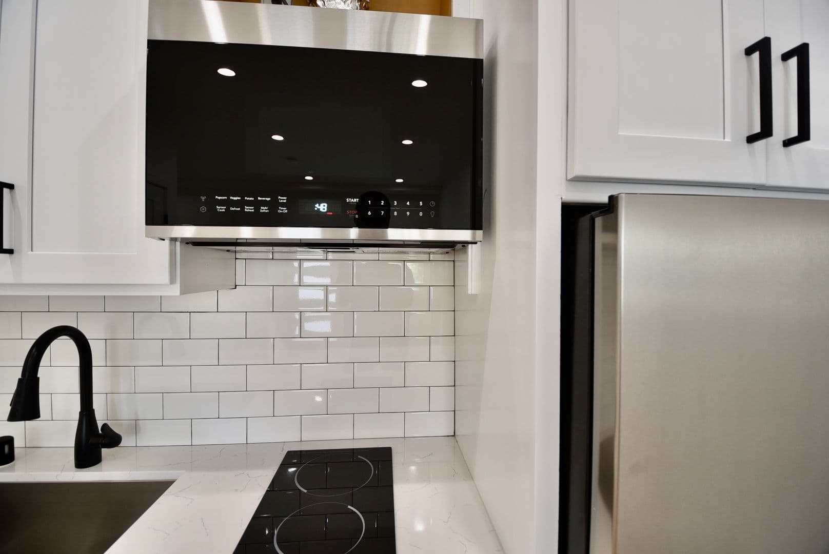 North Hollywood Apartment: 5744 Colfax Avenue