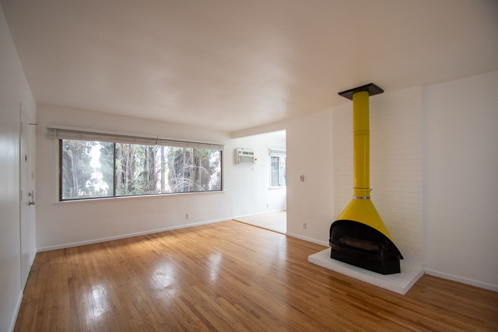Studio City Apartment: 4413 Tujunga Avenue