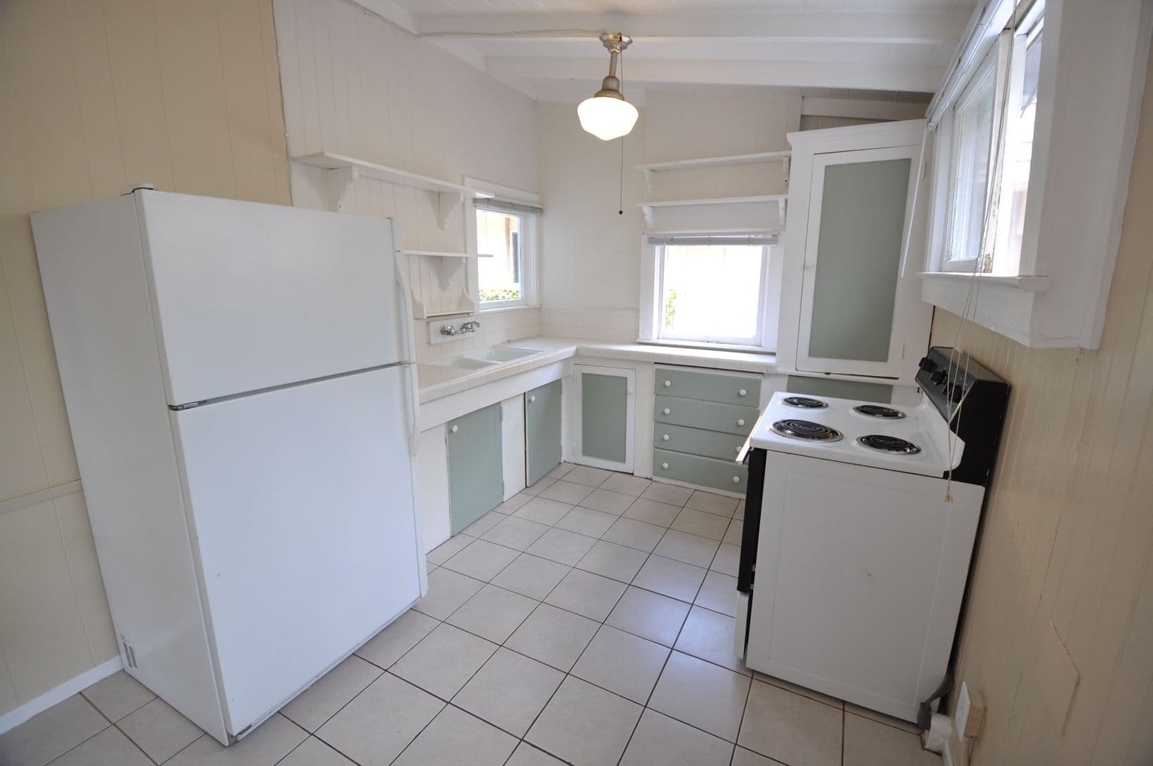 Santa Barbara Apartment: 121 W Arrellaga Street
