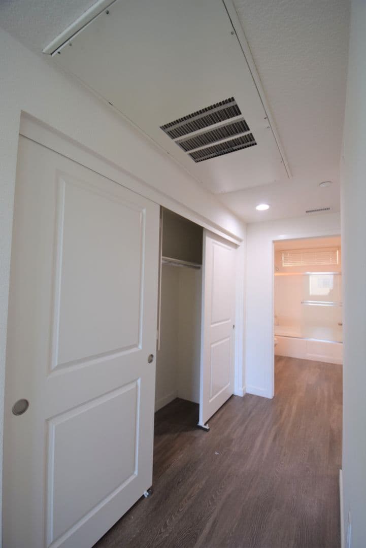 Panorama City Apartment: 7851 Ventura Canyon Avenue