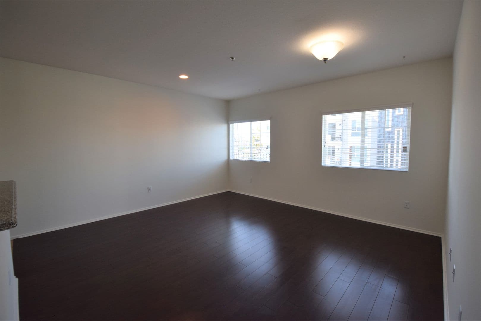 North Hollywood Apartment: 5500 Bonner Avenue