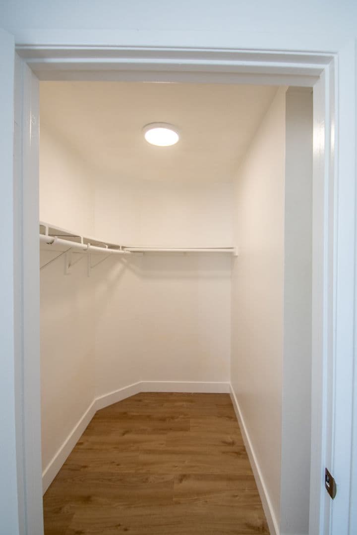North Hollywood Apartment: 6401 Riverton Avenue