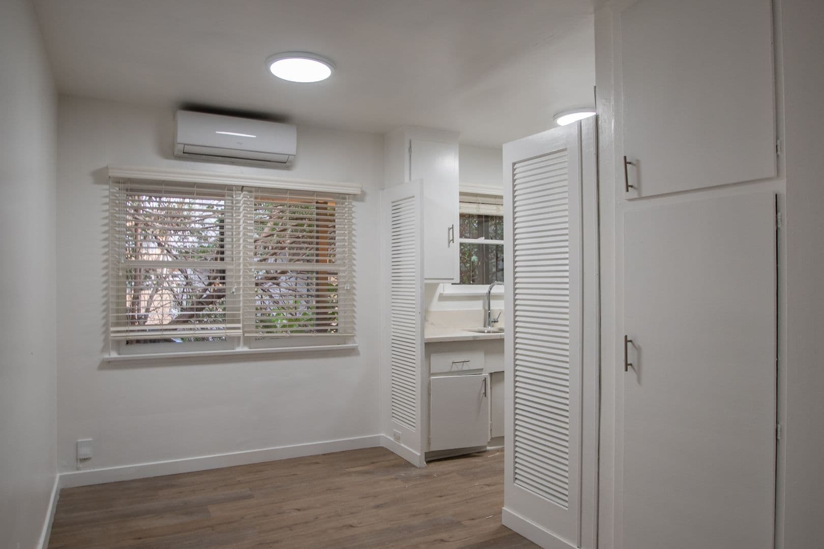 Studio City Apartment: 4413 Tujunga Avenue