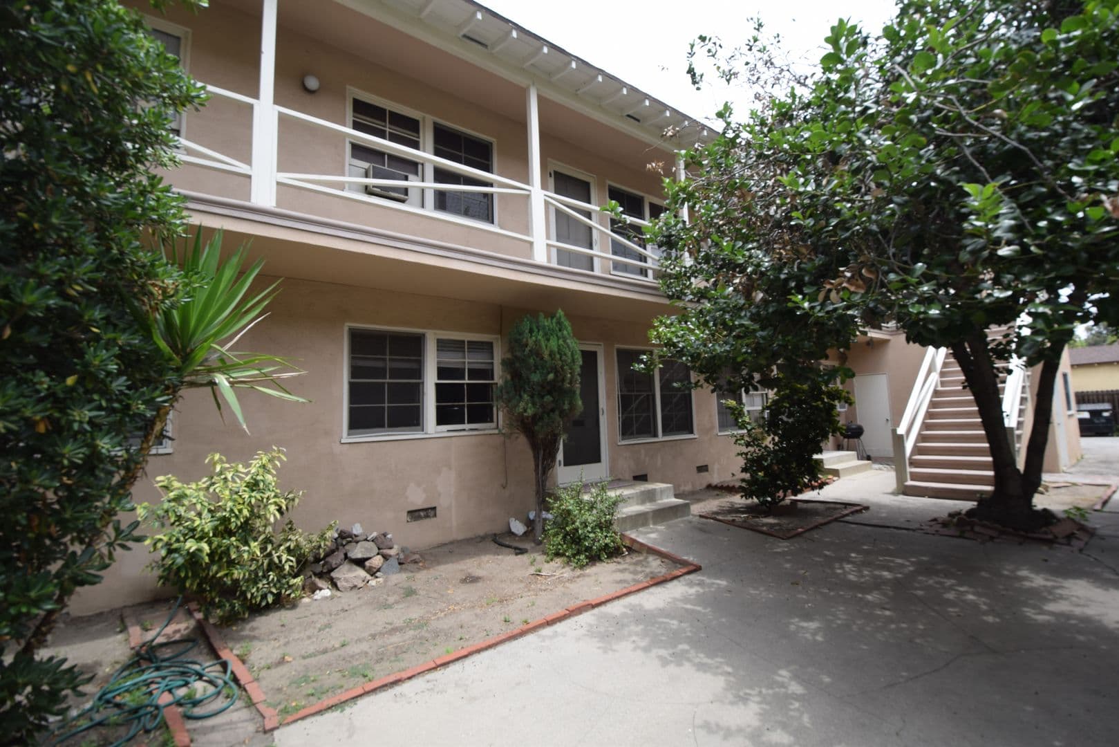 Valley Village Apartment: 4658 Colfax Avenue
