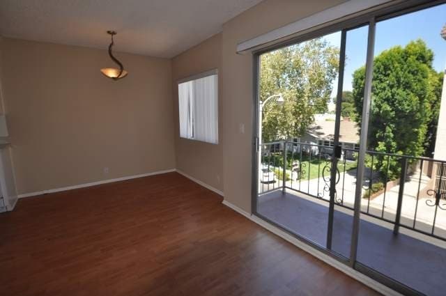 North Hollywood Apartment: 12241 Burbank Boulevard