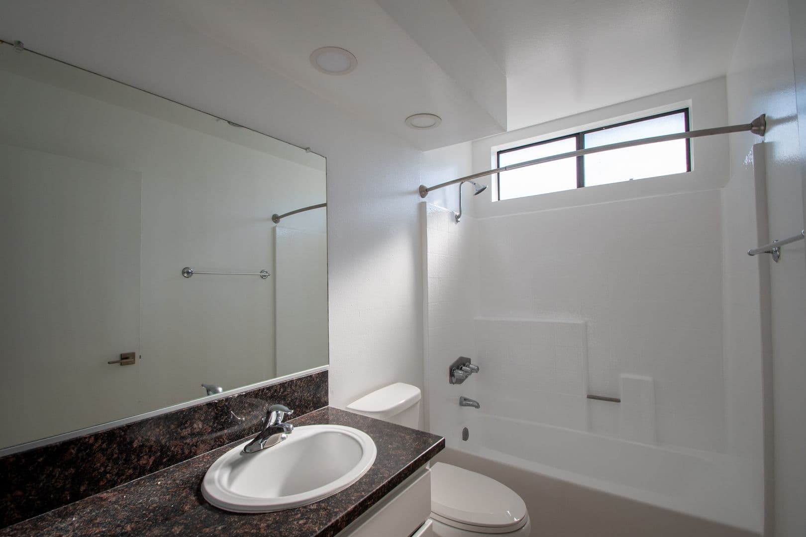 Valley Village Apartment: 12352 Burbank Blvd