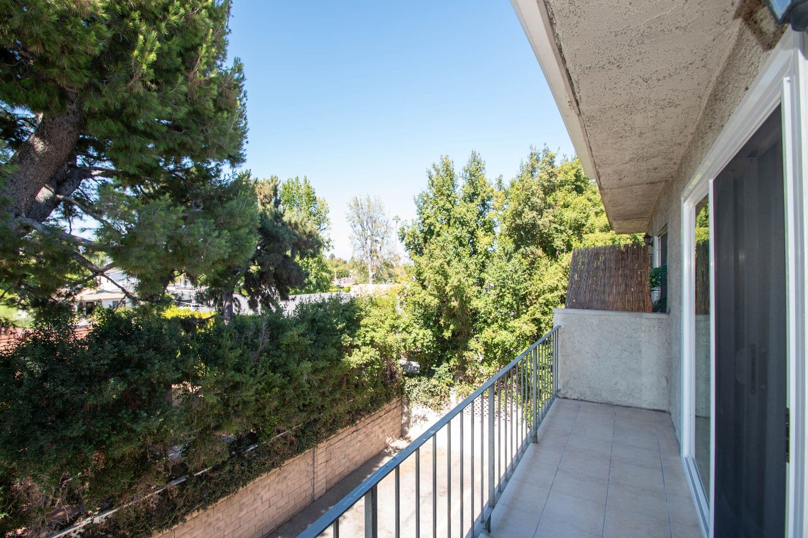 Van Nuys Apartment: 13019 Oxnard Street