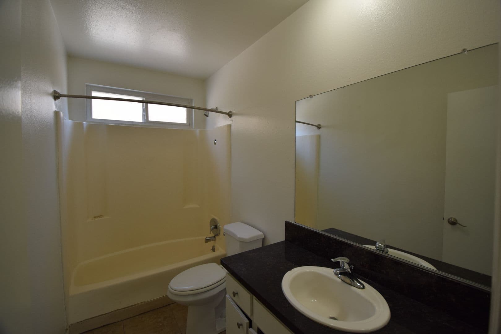 Van Nuys Apartment: 14142 Victory Boulevard