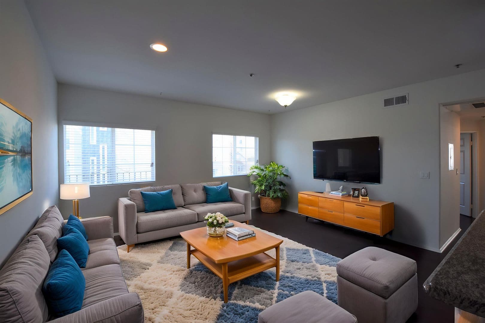 North Hollywood Apartment: 5500 Bonner Avenue