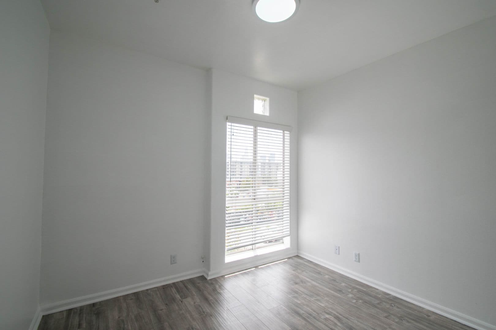 Los Angeles Apartment: 425 Alvarado Street