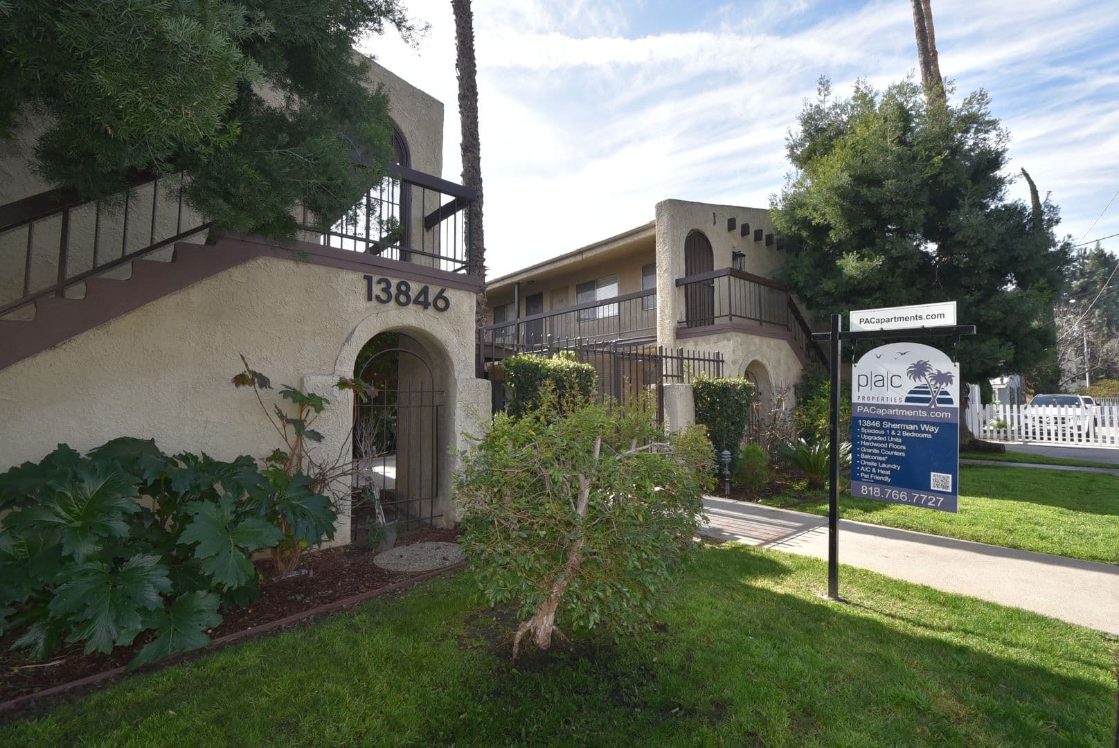 Van Nuys Apartment: 13846 Sherman Way