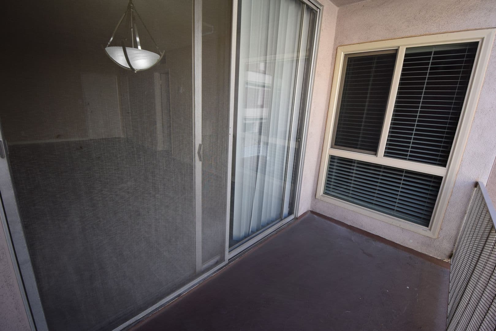 North Hollywood Apartment: 11310 Camarillo Street