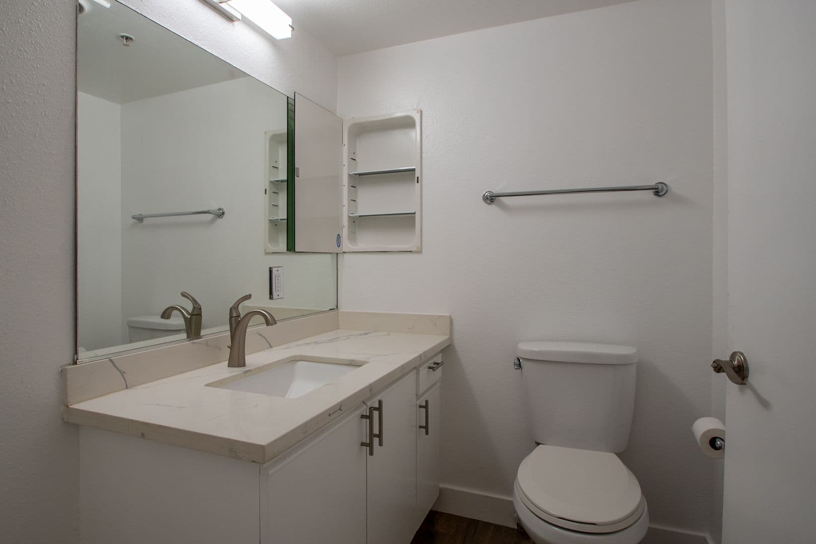 North Hollywood Apartment: 5002 Tujunga Avenue