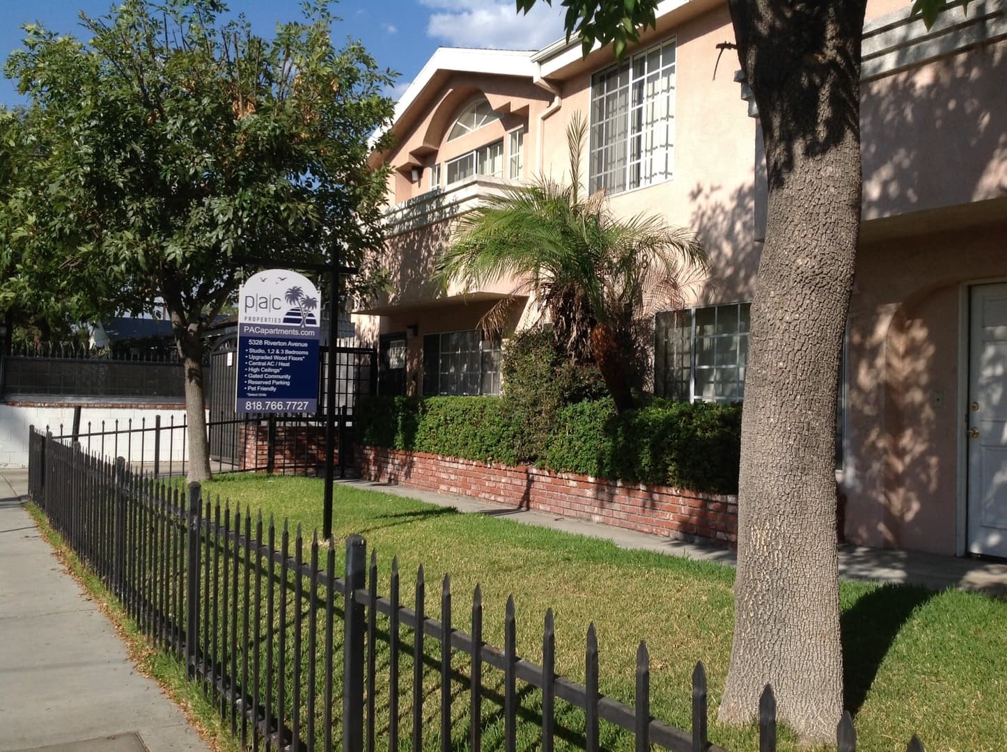 North Hollywood Apartment: 5328 Riverton Avenue