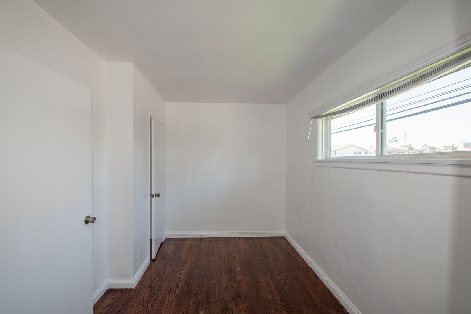 North Hollywood Apartment: 11041 Moorpark Street