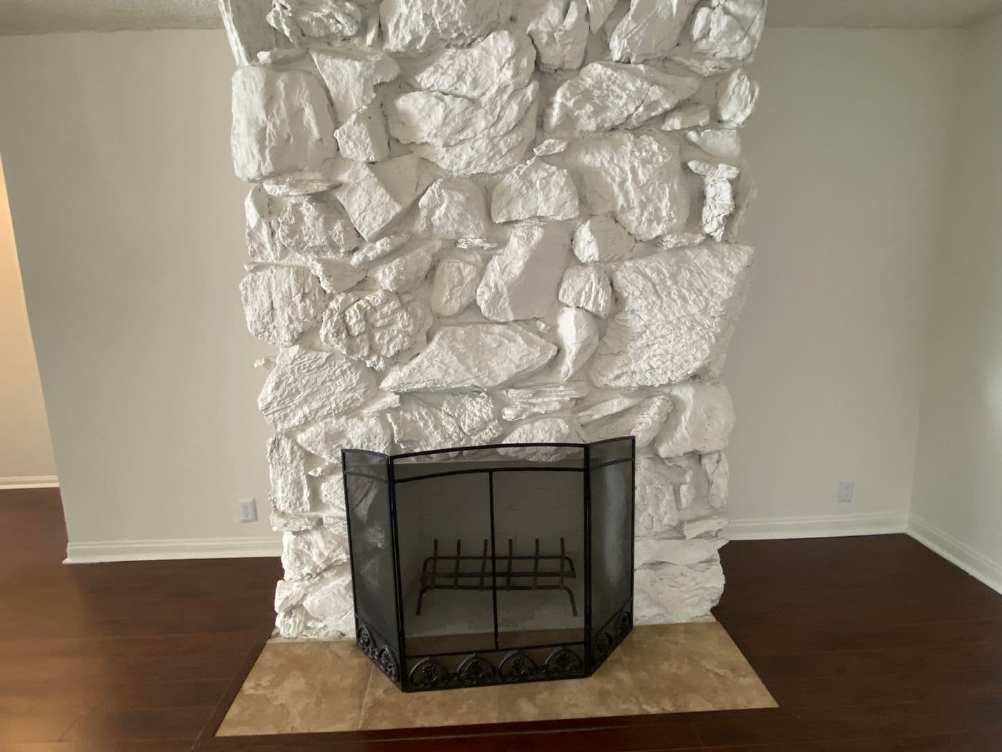 North Hollywood Apartment: 10745 Hortense Avenue