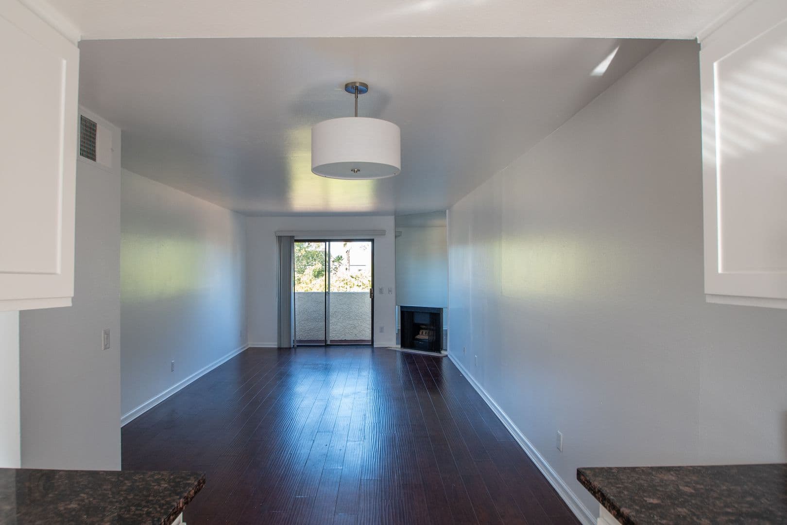 Valley Village Apartment: 12352 Burbank Blvd