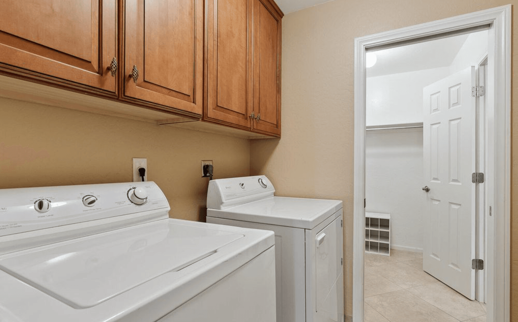 Scottsdale House: 7520 E Desert Vista Rd