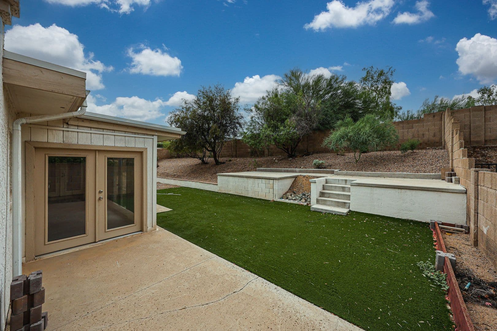 Phoenix House: 2851 E Acoma Dr